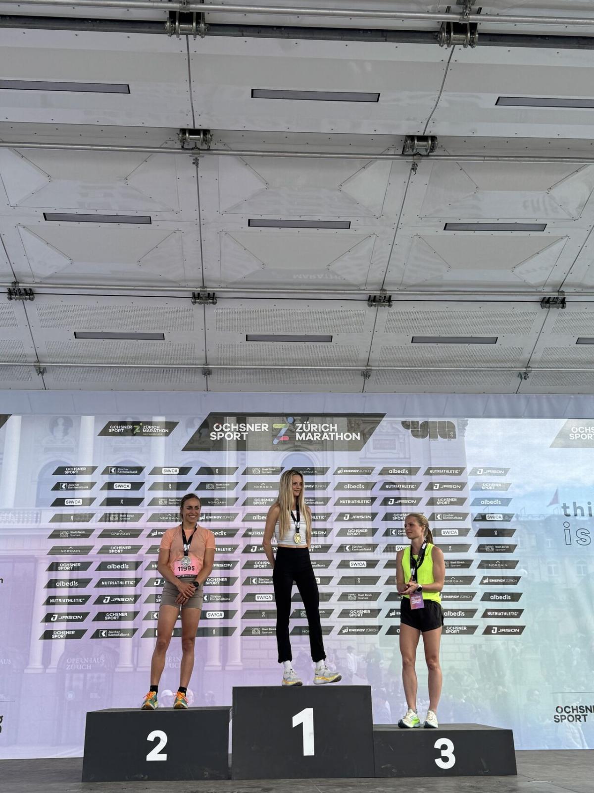 Newstage | Die innovativen Bühnen - On Tour - Newstage @ Zürich Marathon