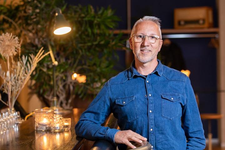 Newstage | Die innovativen Bühnen - Backstage - Die Bühne für starke Auftritte