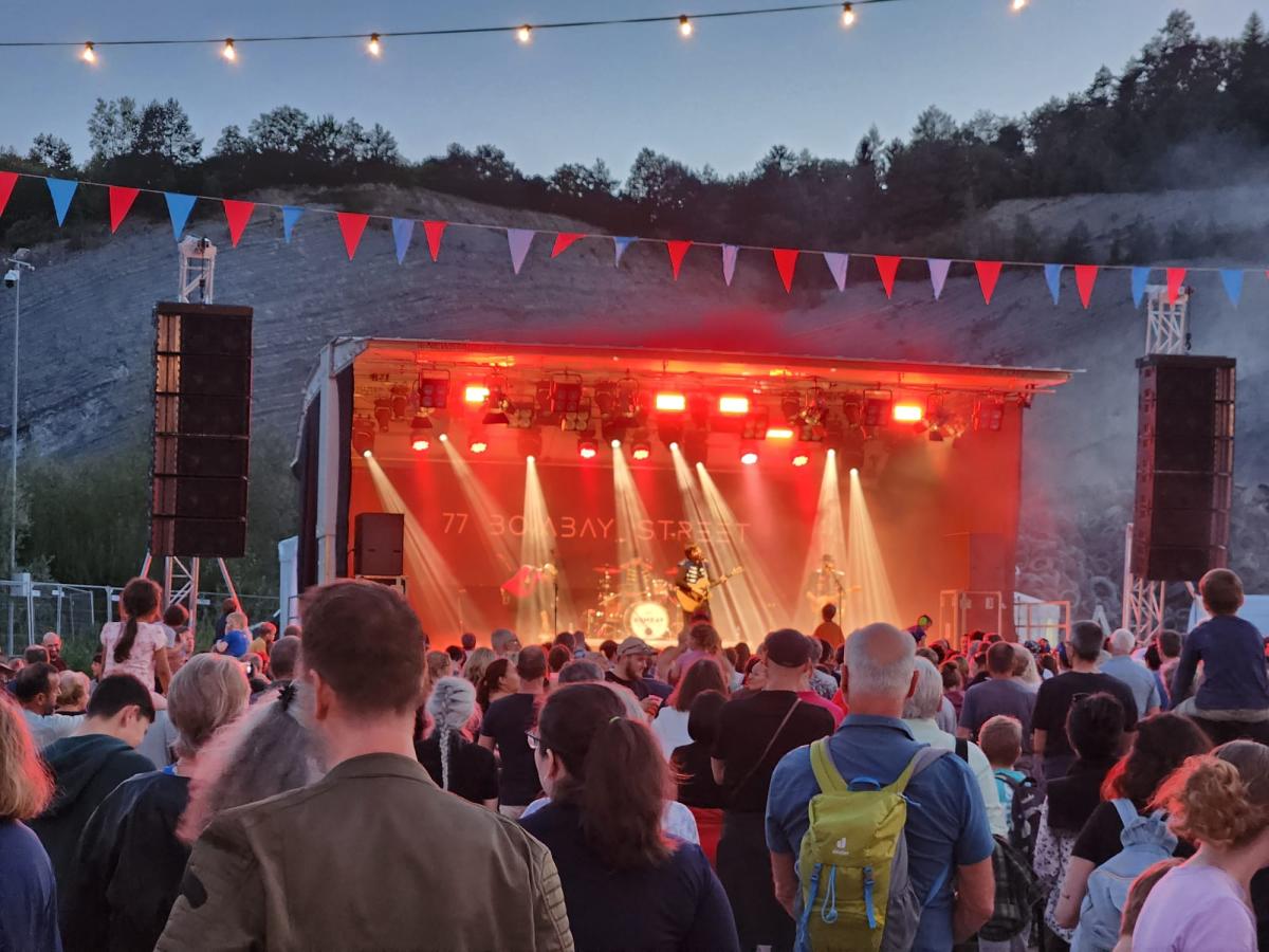 Newstage | Die innovativen Bühnen - On Tour - Steinbruch Festival